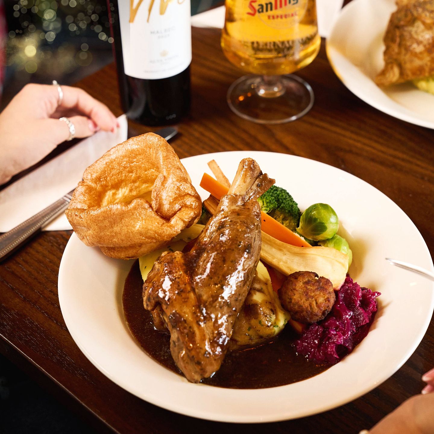 Christmas Day 2025 Lunch, Dinner & Dining at The Queen Of Hearts in Daventry